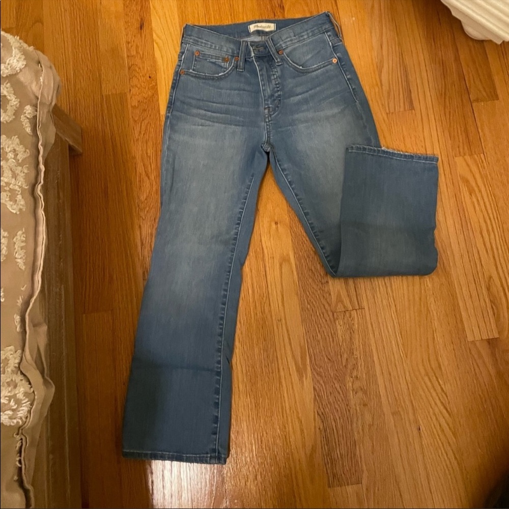 Madewell High Rise Boot Cut Cropped Jeans in size 25P